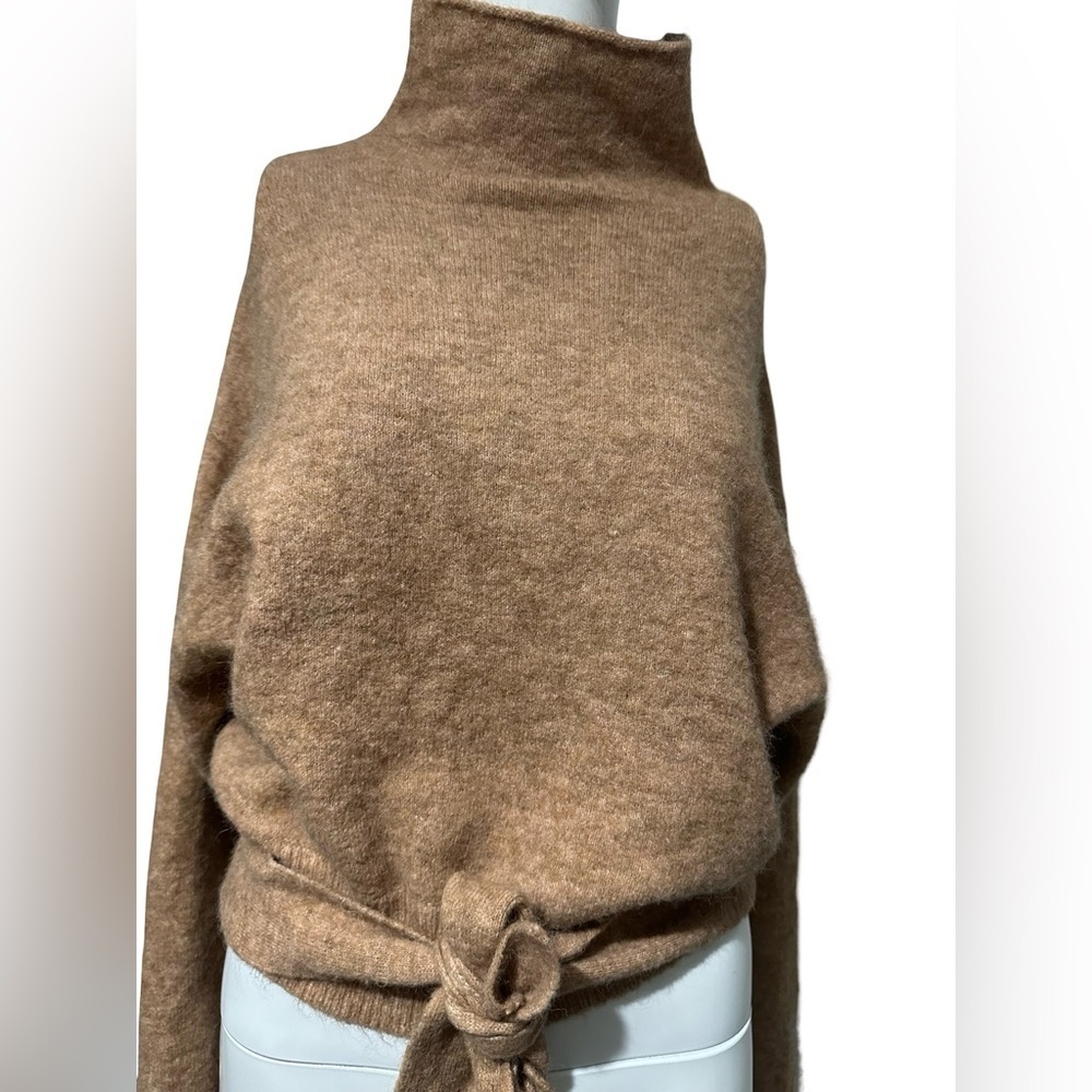 Wilfred Lorin Sweater - Picture 6 of 9